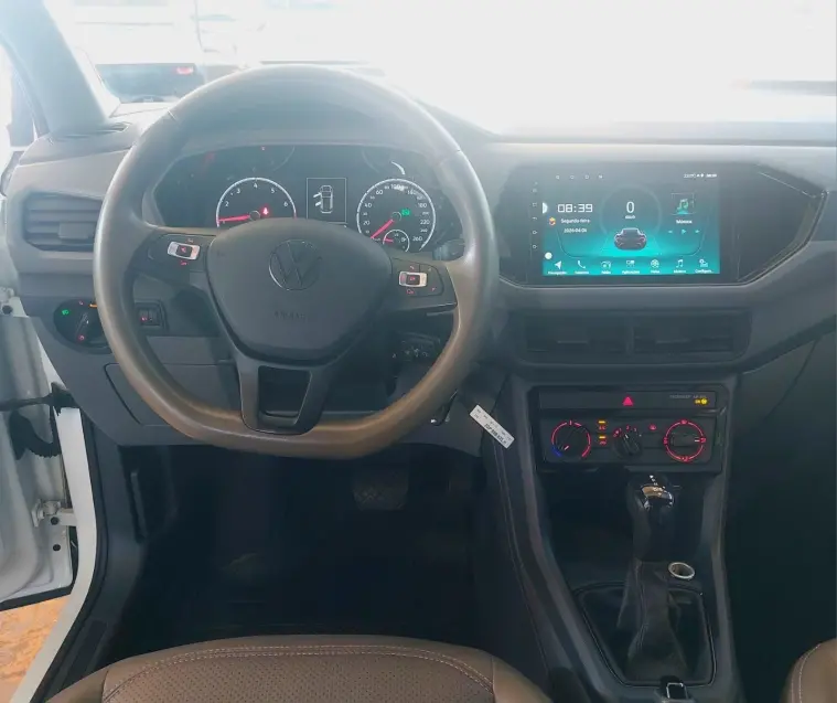 VOLKSWAGEN T-Cross - Foto