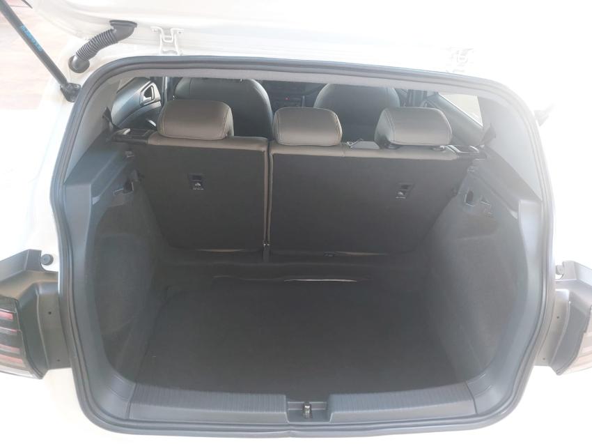 VOLKSWAGEN T-Cross - Foto