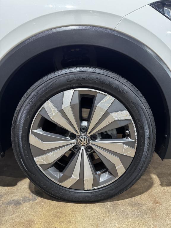 VOLKSWAGEN T-Cross - Foto