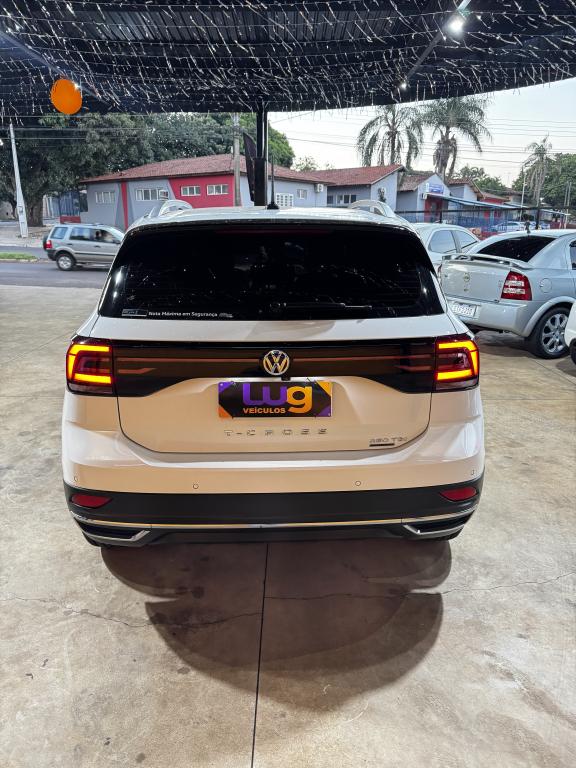 VOLKSWAGEN T-Cross - Foto