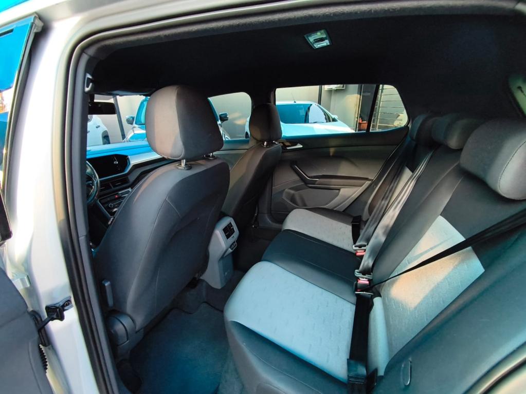 VOLKSWAGEN T-Cross - Foto