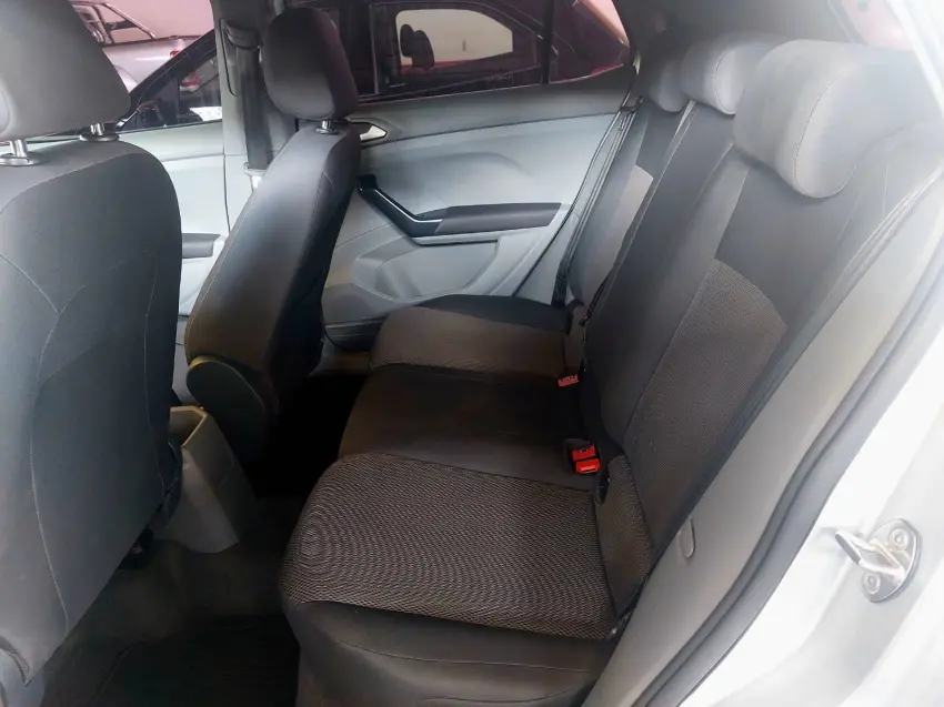 VOLKSWAGEN T-Cross - Foto