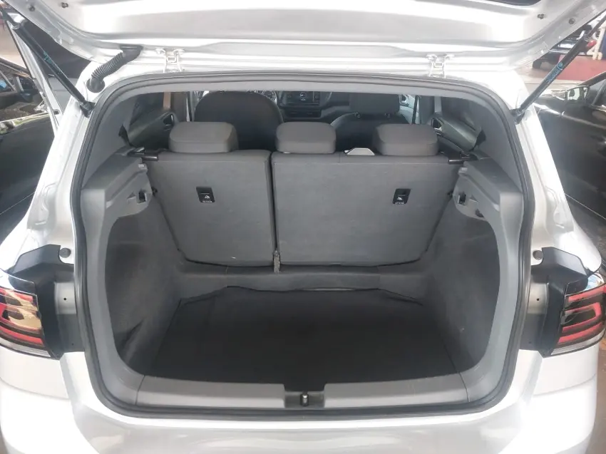 VOLKSWAGEN T-Cross - Foto