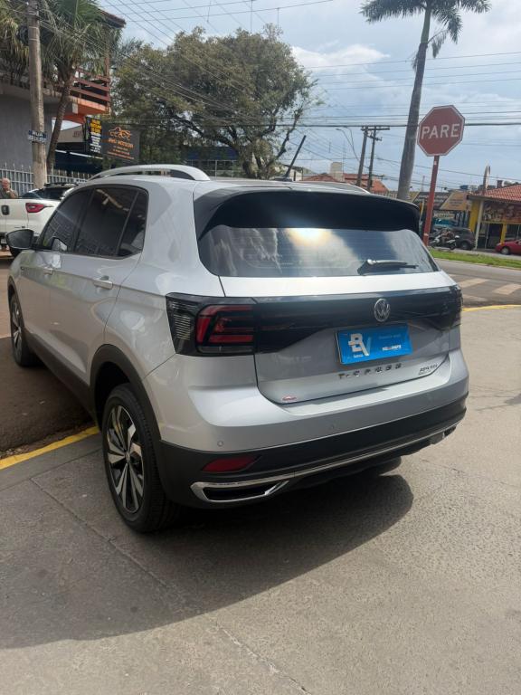 VOLKSWAGEN T-Cross - Foto