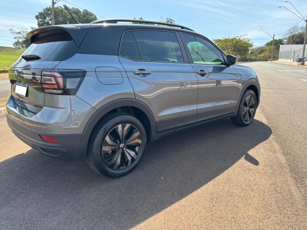 VOLKSWAGEN T-Cross - Foto