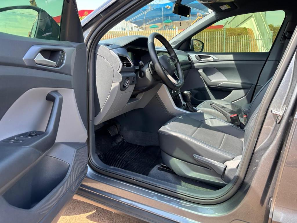 VOLKSWAGEN T-Cross - Foto