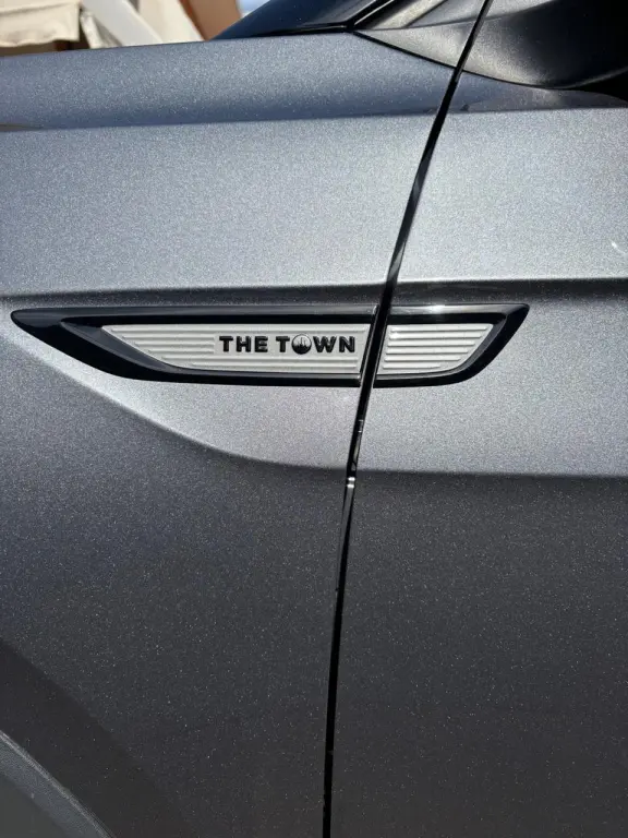 VOLKSWAGEN T-Cross - Foto