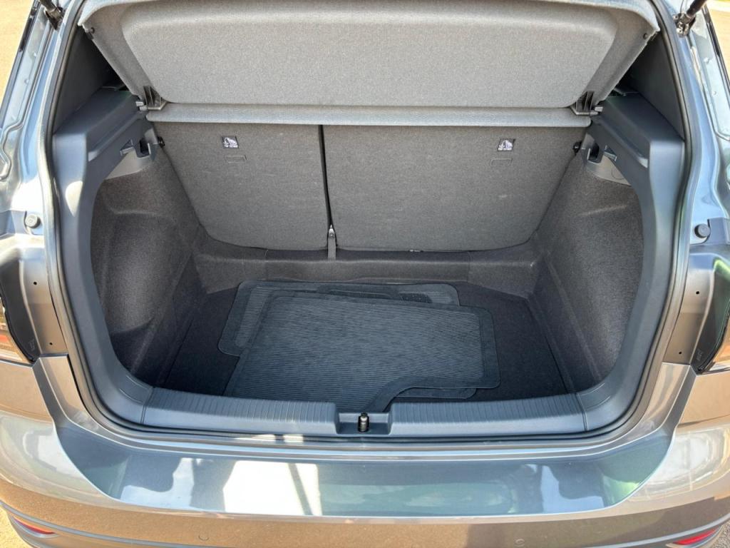 VOLKSWAGEN T-Cross - Foto