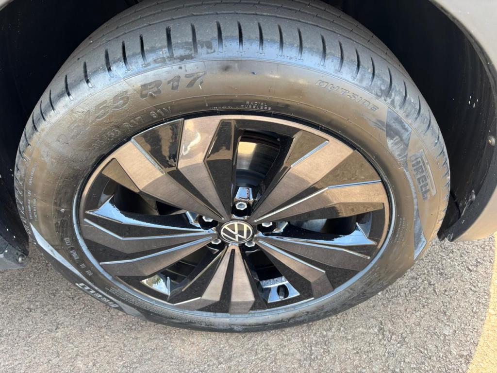 VOLKSWAGEN T-Cross - Foto