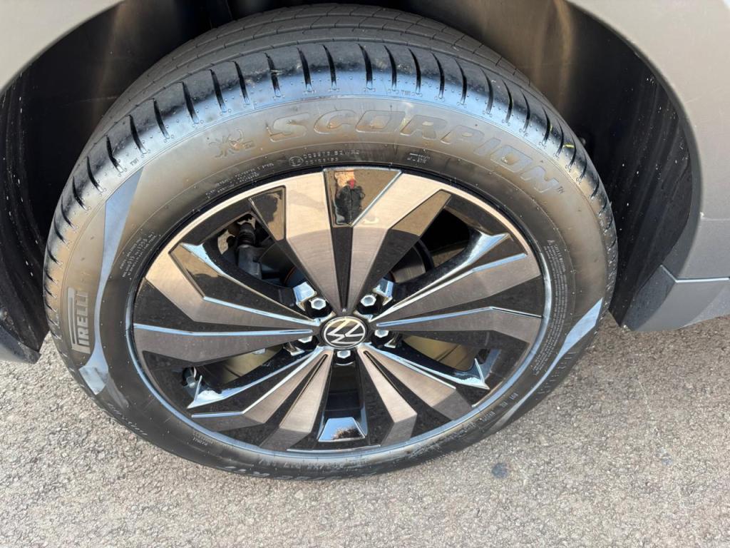 VOLKSWAGEN T-Cross - Foto
