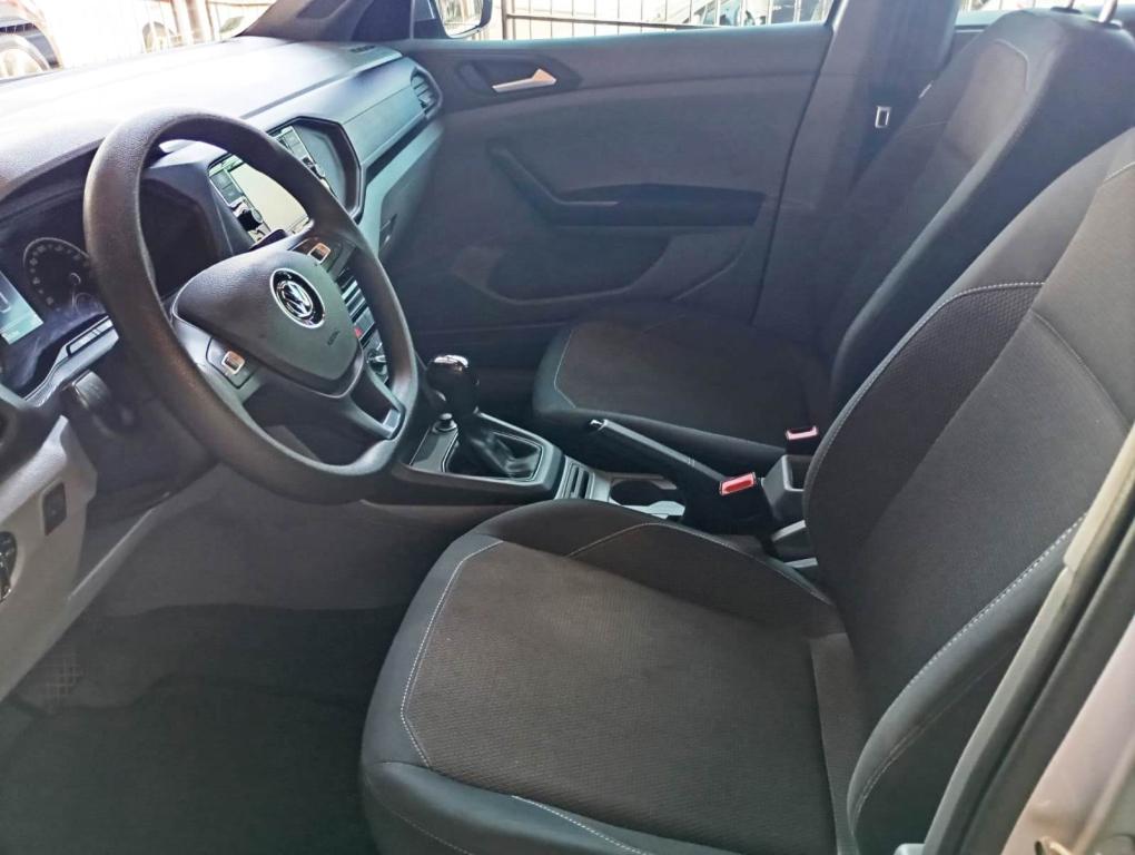 VOLKSWAGEN T-Cross - Foto