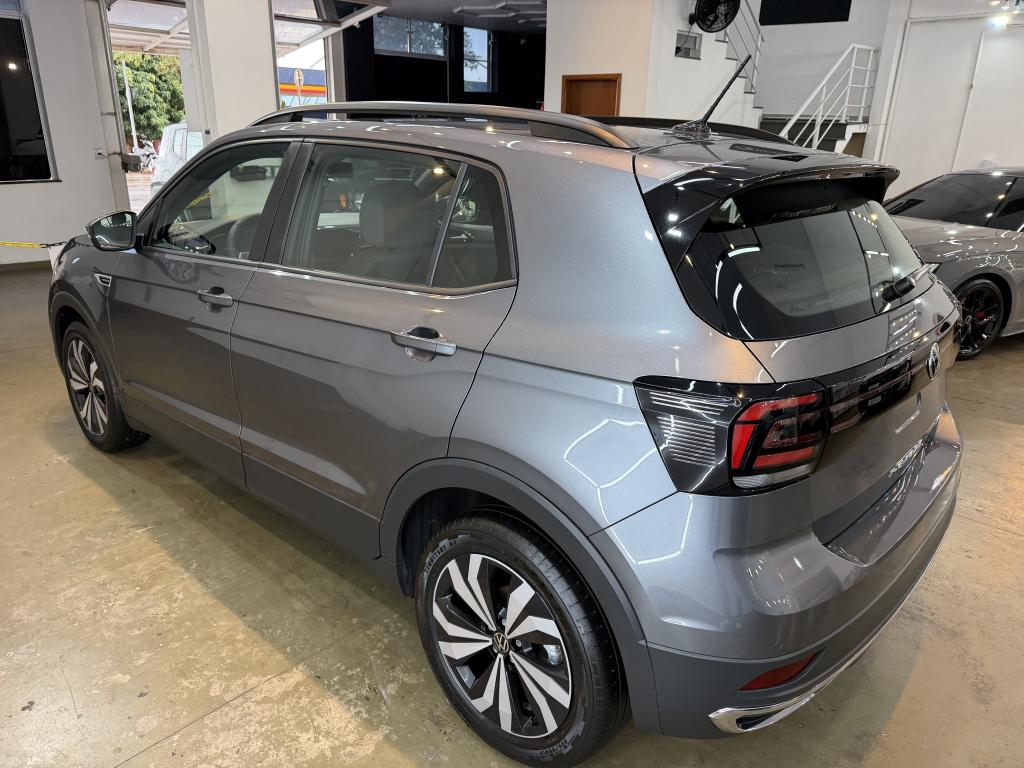 VOLKSWAGEN T-Cross - Foto
