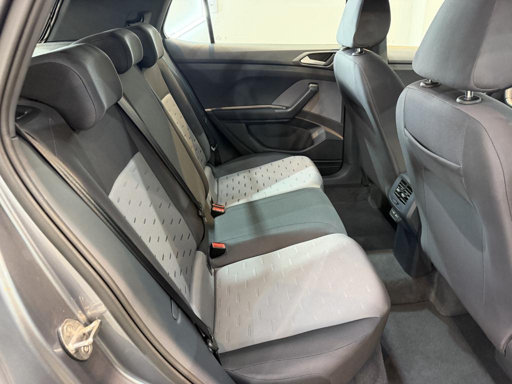 VOLKSWAGEN T-Cross - Foto