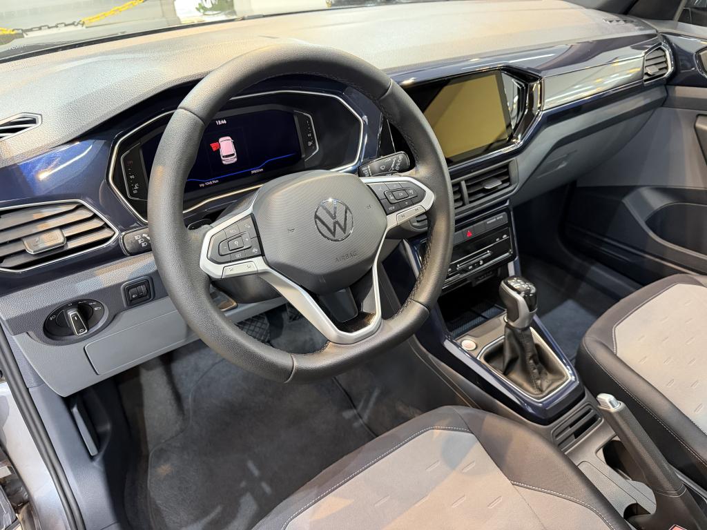VOLKSWAGEN T-Cross - Foto