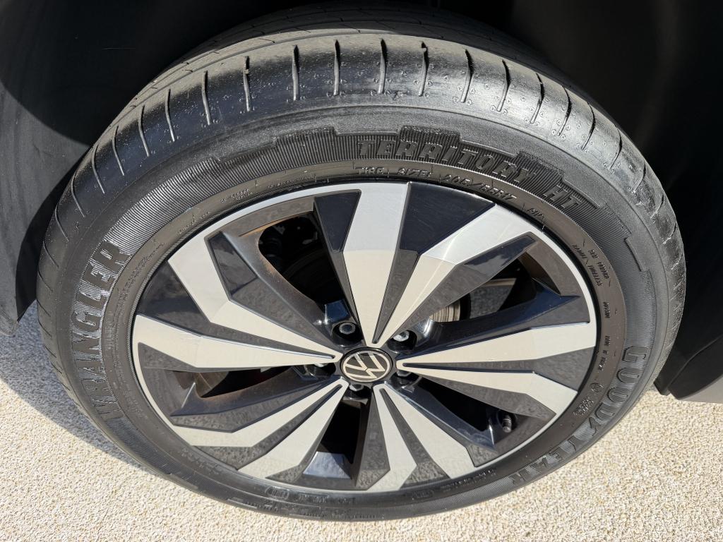 VOLKSWAGEN T-Cross - Foto