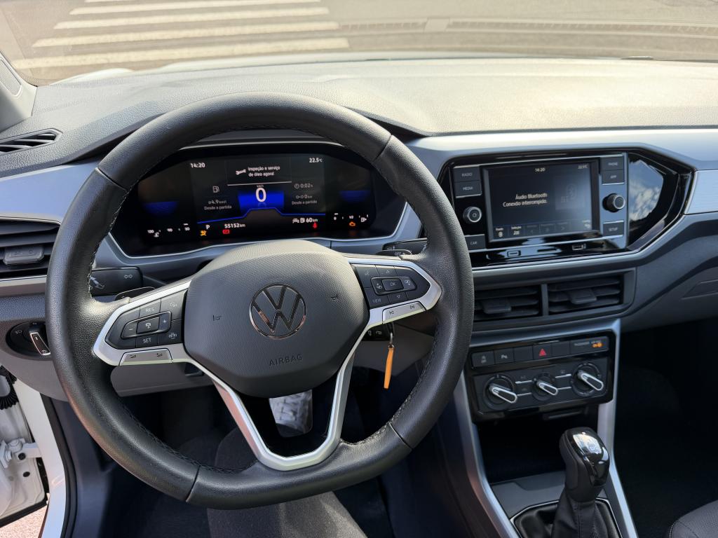 VOLKSWAGEN T-Cross - Foto