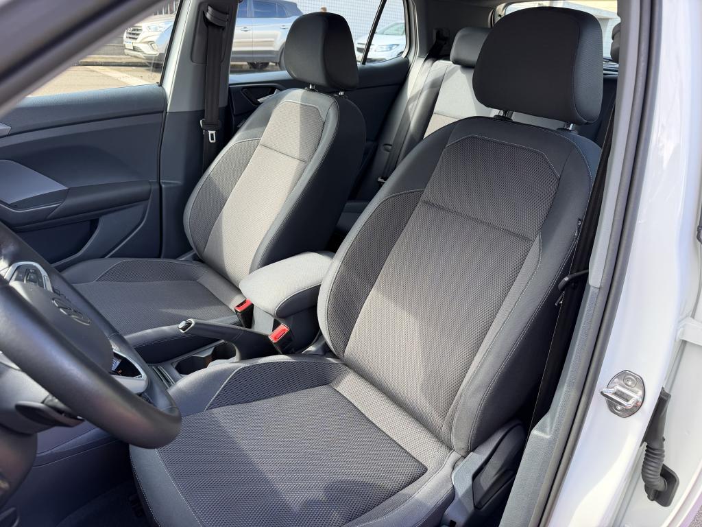 VOLKSWAGEN T-Cross - Foto