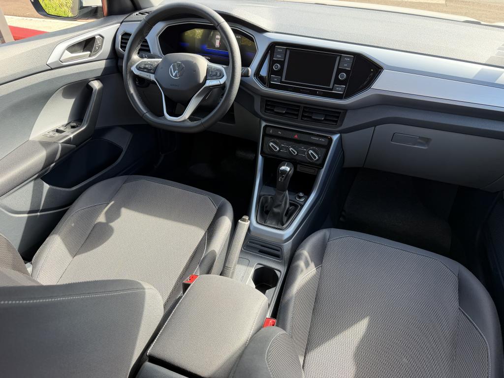 VOLKSWAGEN T-Cross - Foto