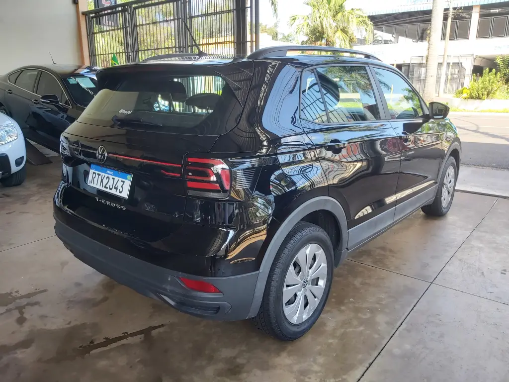 VOLKSWAGEN T-Cross - Foto