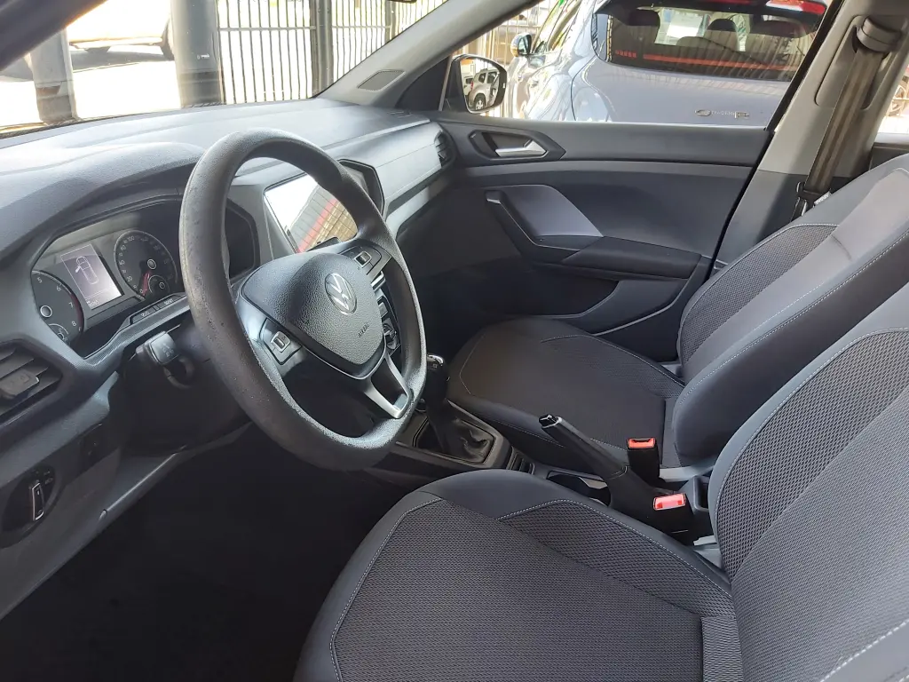 VOLKSWAGEN T-Cross - Foto