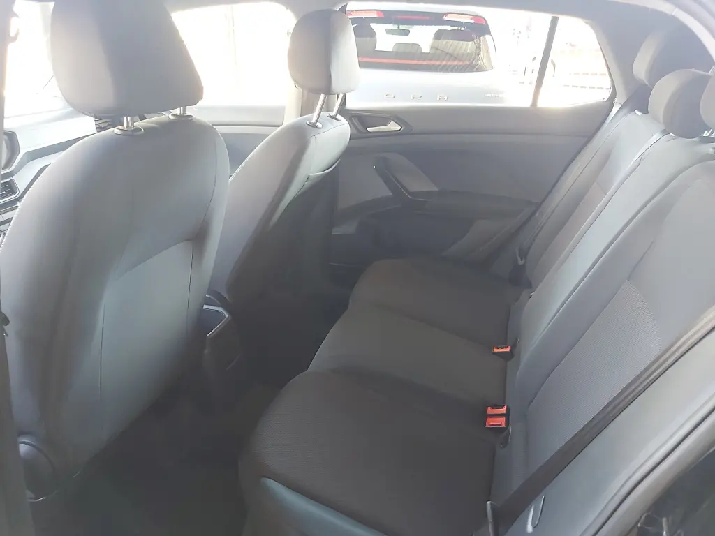 VOLKSWAGEN T-Cross - Foto