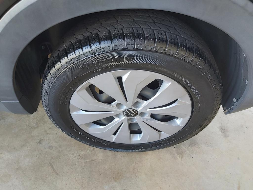 VOLKSWAGEN T-Cross - Foto
