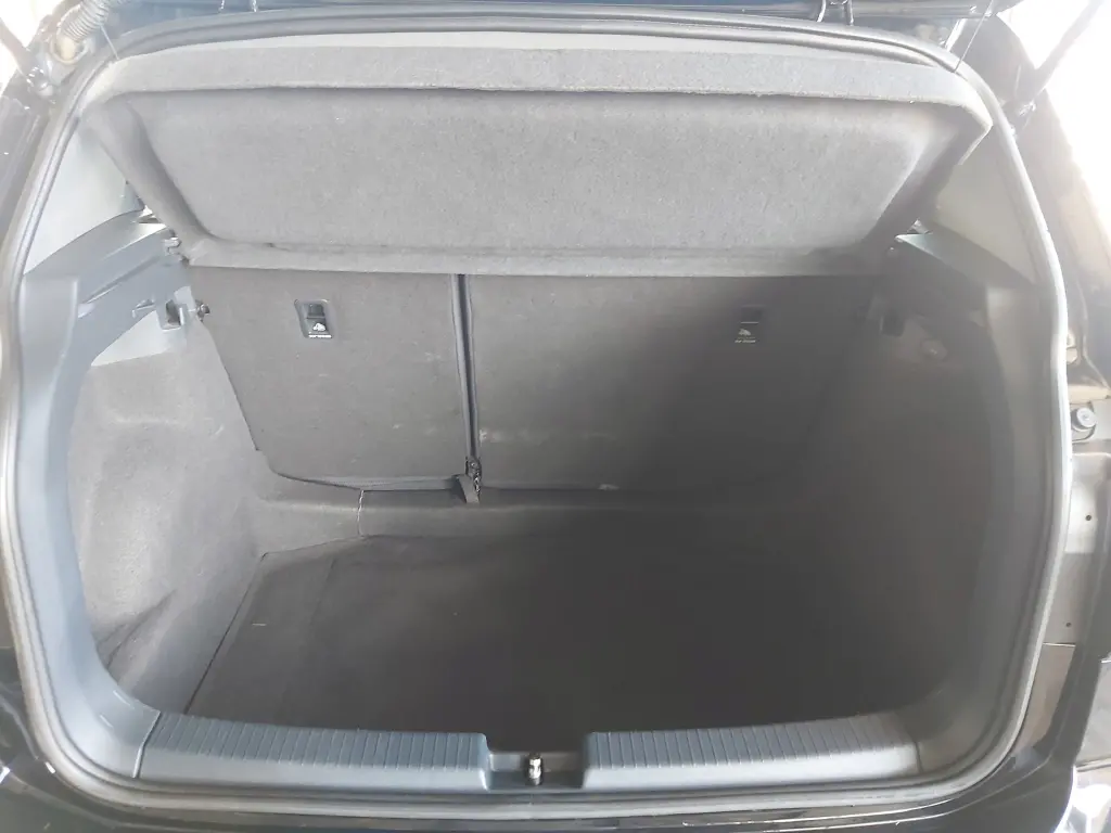VOLKSWAGEN T-Cross - Foto