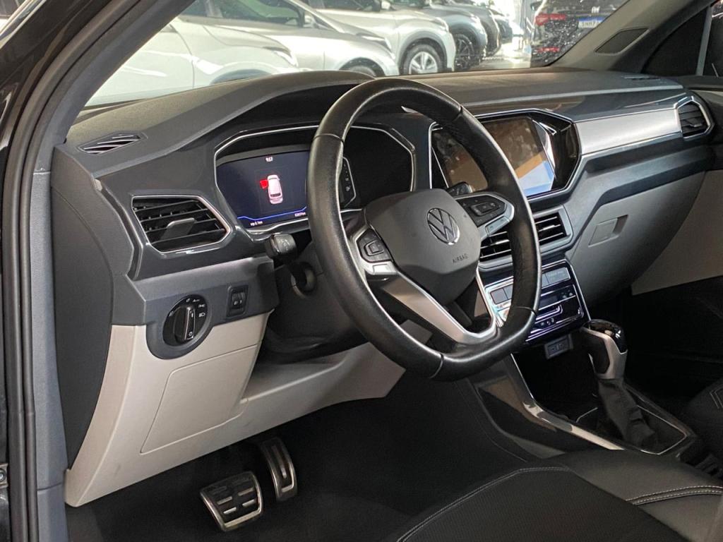 VOLKSWAGEN T-Cross - Foto