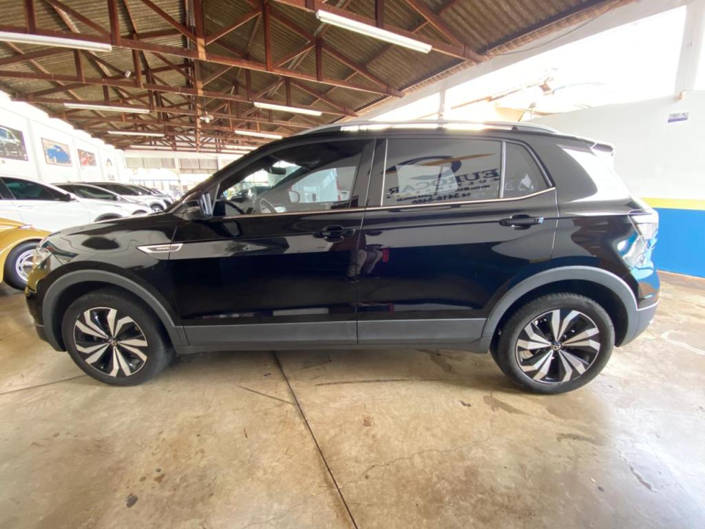 VOLKSWAGEN T-Cross - Foto