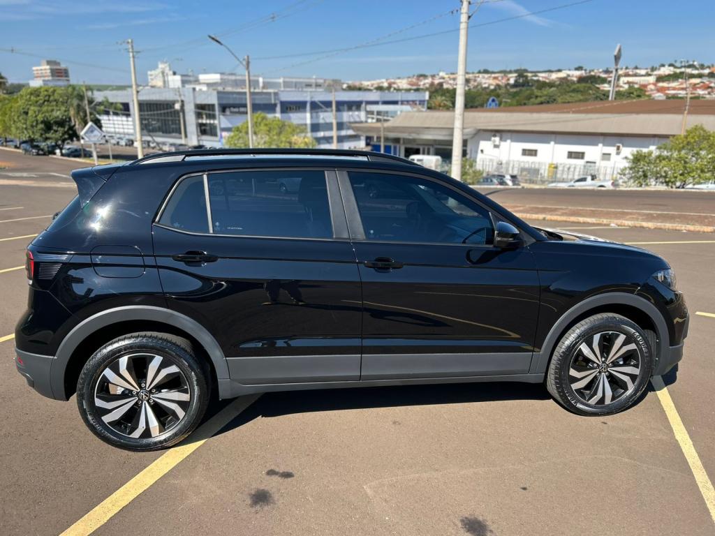 VOLKSWAGEN T-Cross - Foto