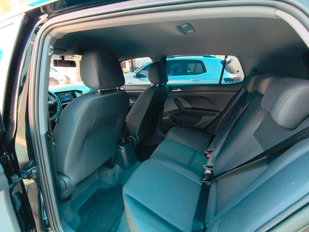 VOLKSWAGEN T-Cross - Foto