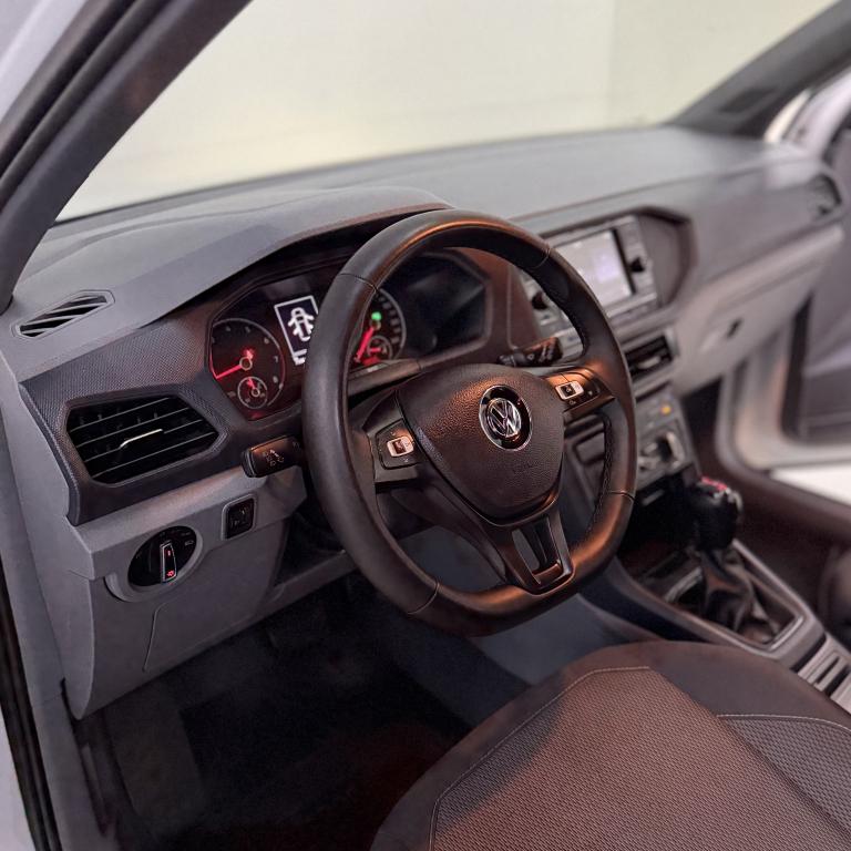 VOLKSWAGEN T-Cross - Foto
