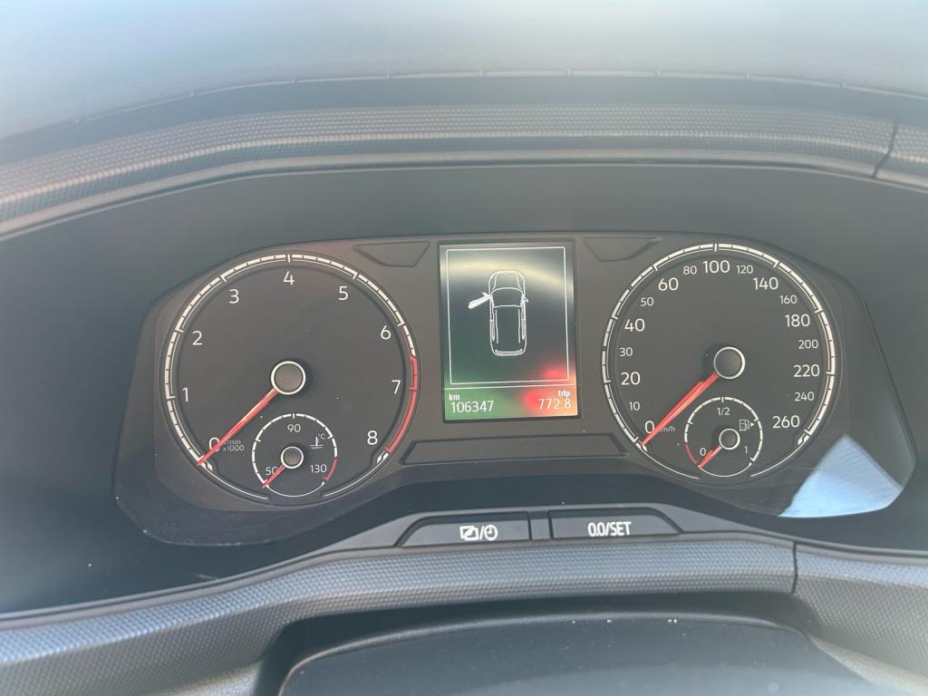 VOLKSWAGEN T-Cross - Foto