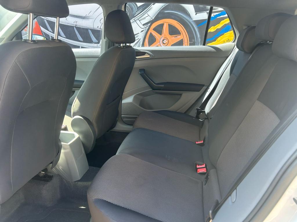 VOLKSWAGEN T-Cross - Foto