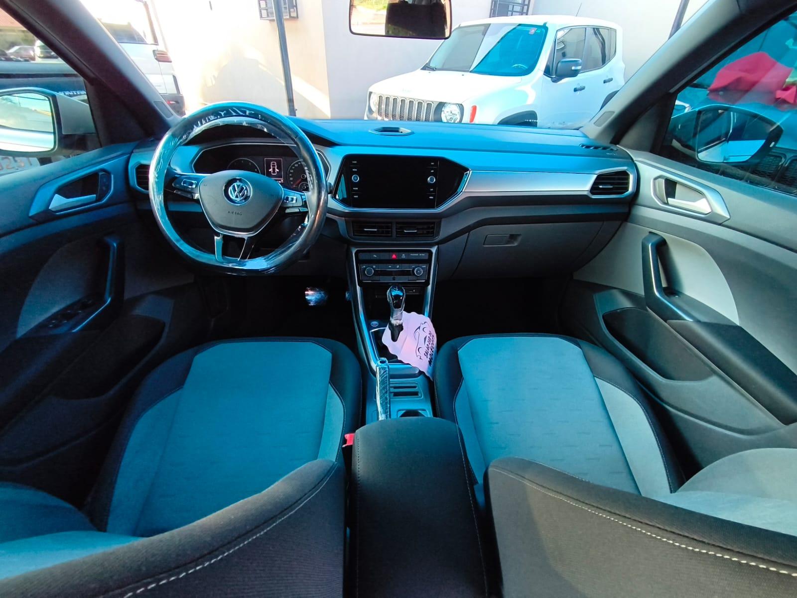 VOLKSWAGEN T-Cross - Foto