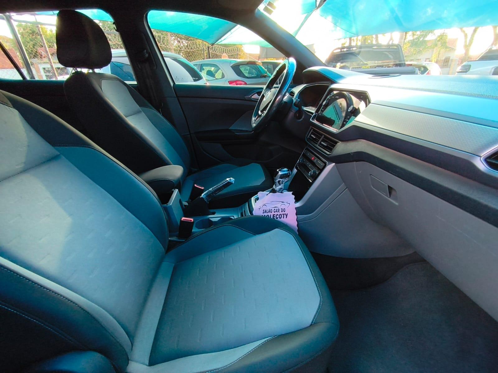 VOLKSWAGEN T-Cross - Foto