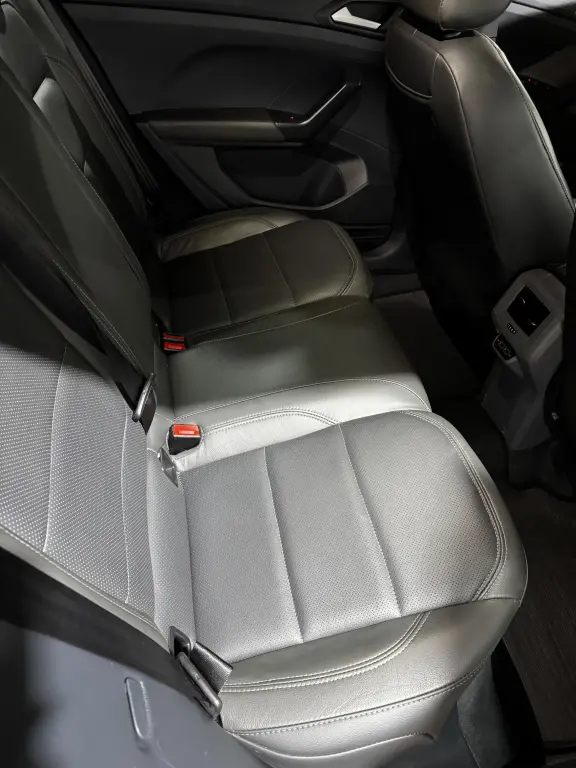 VOLKSWAGEN T-Cross - Foto