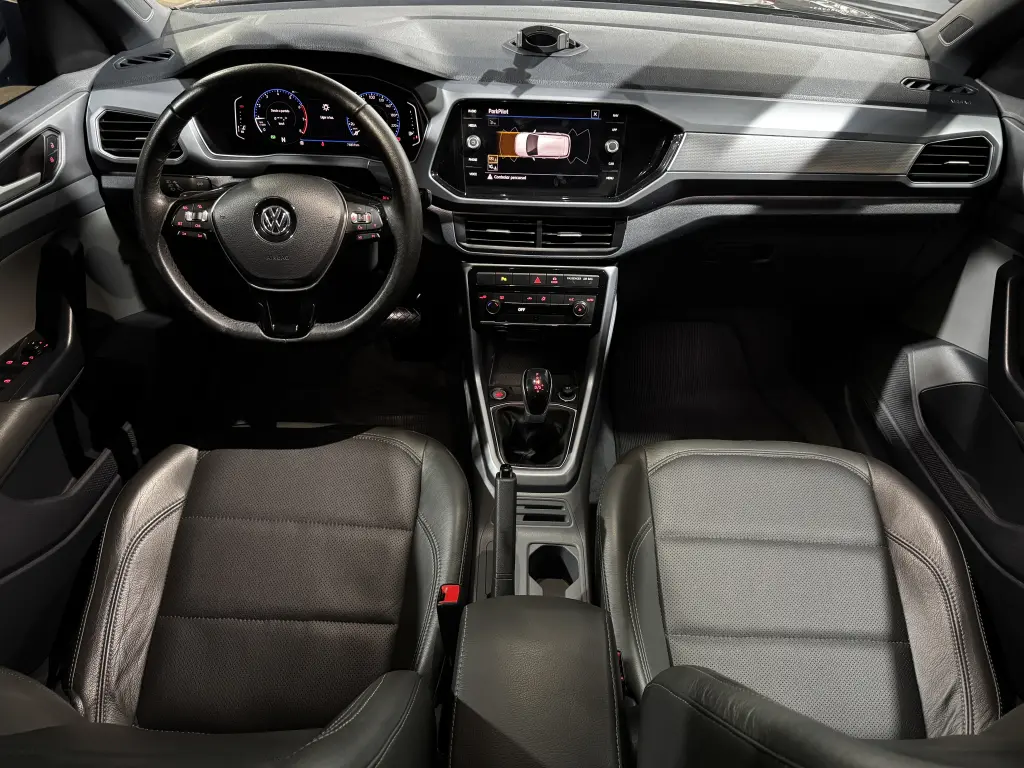 VOLKSWAGEN T-Cross - Foto
