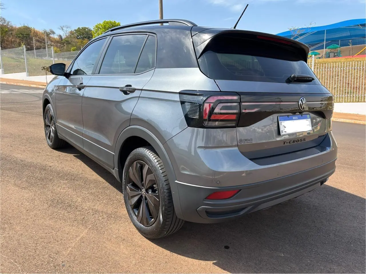 VOLKSWAGEN T-Cross - Foto