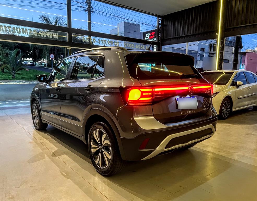VOLKSWAGEN T-Cross - Foto