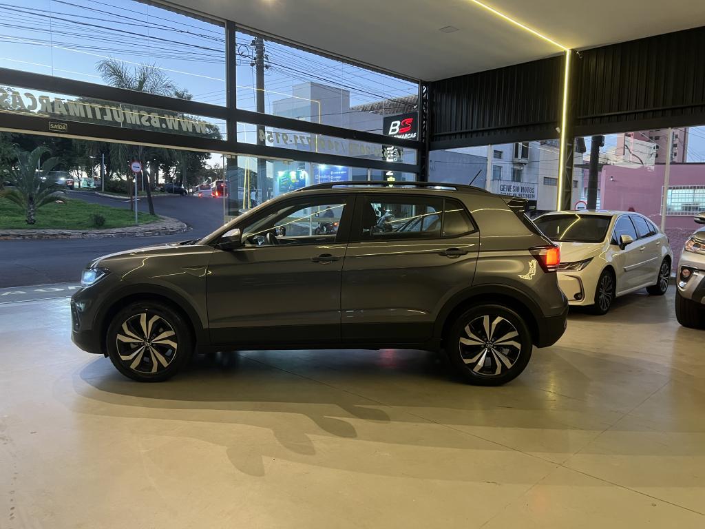 VOLKSWAGEN T-Cross - Foto