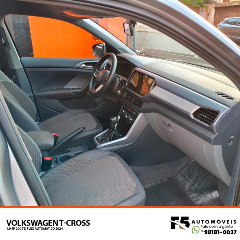VOLKSWAGEN T-Cross - Foto