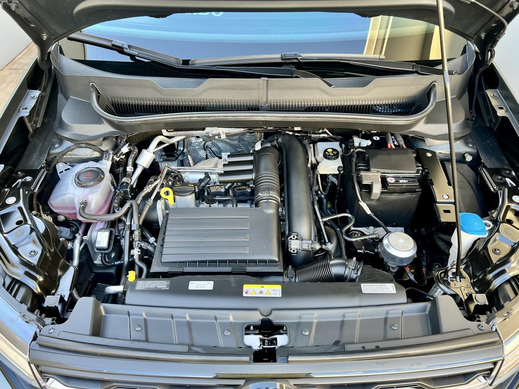 VOLKSWAGEN T-Cross - Foto