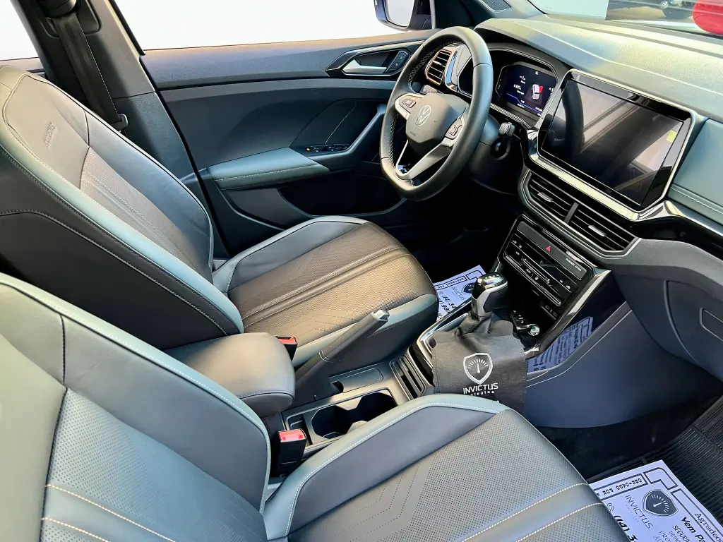 VOLKSWAGEN T-Cross - Foto