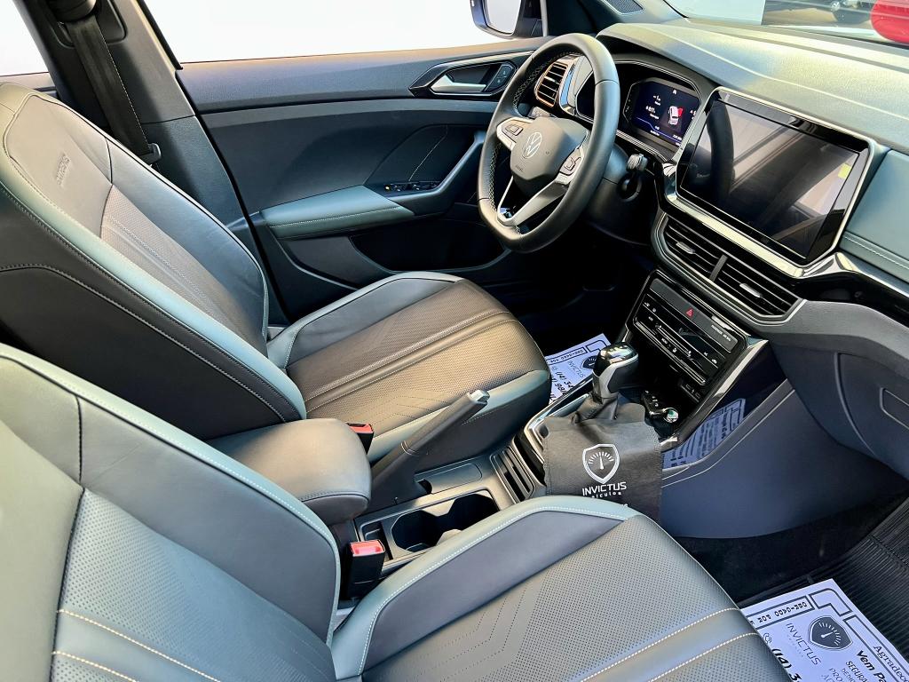 VOLKSWAGEN T-Cross - Foto