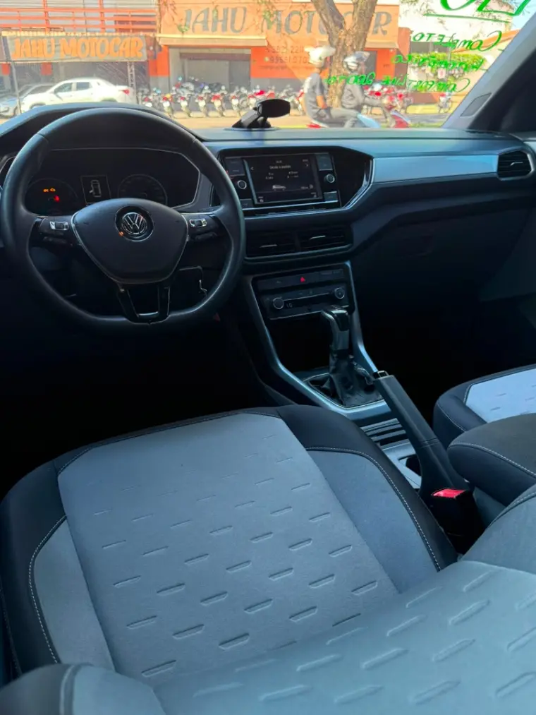 VOLKSWAGEN T-Cross - Foto