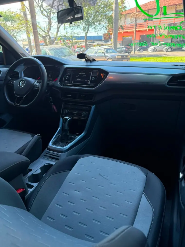 VOLKSWAGEN T-Cross - Foto