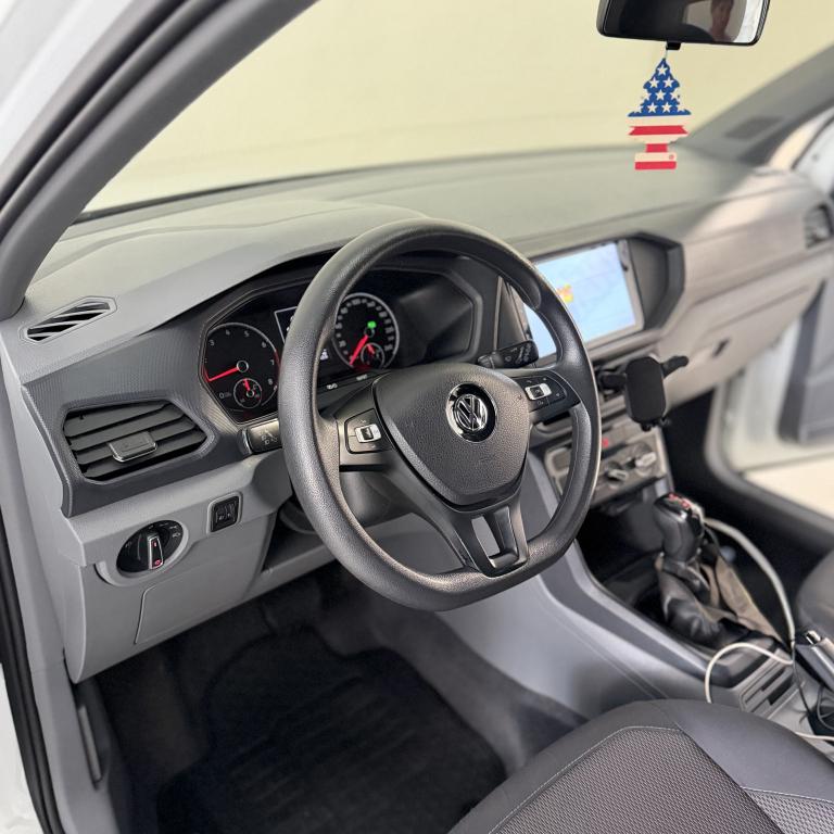 VOLKSWAGEN T-Cross - Foto