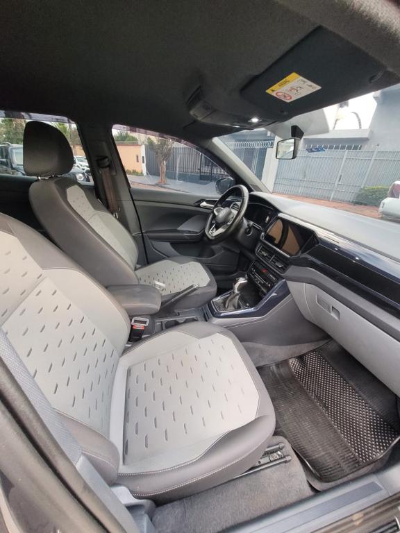 VOLKSWAGEN T-Cross - Foto