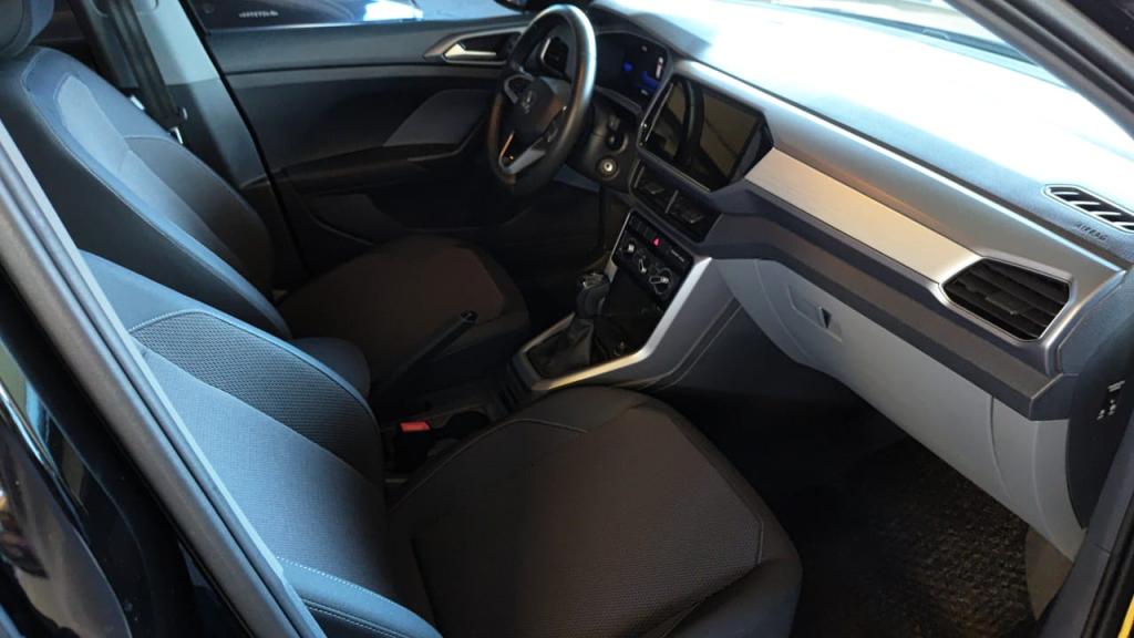 VOLKSWAGEN T-Cross - Foto